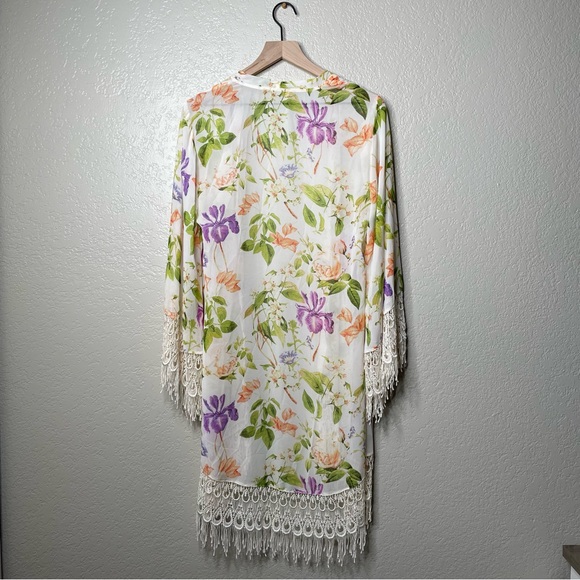 Show Me Your Mumu Metzler Kimono in Flower Press Floral Pattern Embroidered Trim - Picture 14 of 16